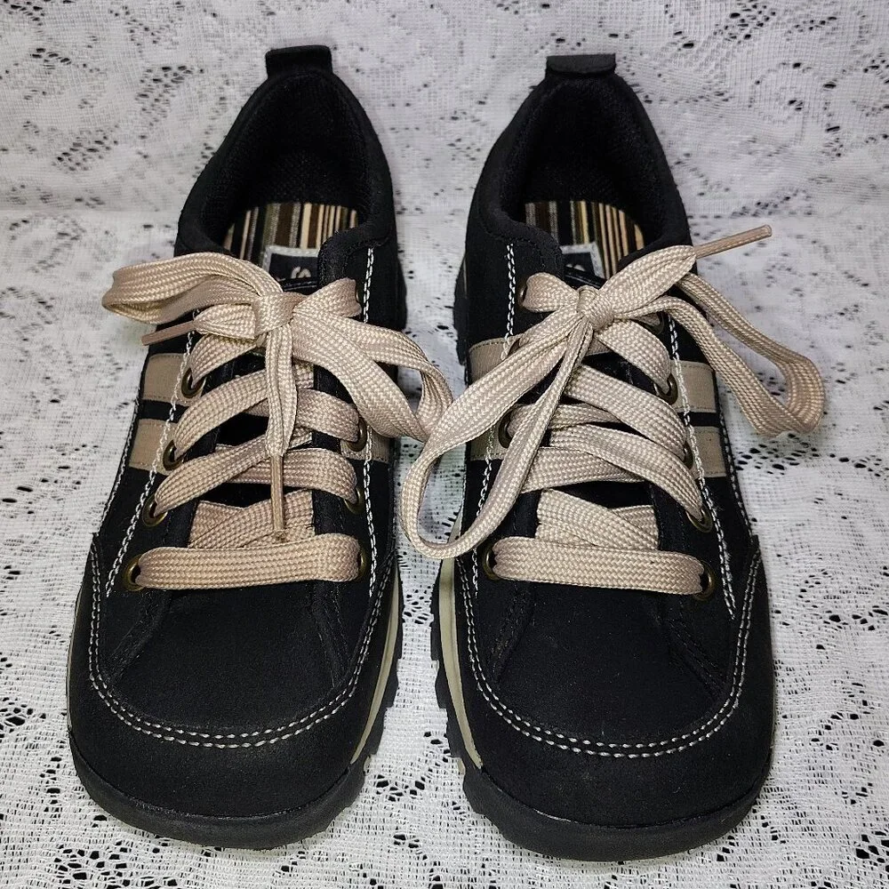 Skechers Women's 5.5 Casual Lace Up Sneakers Black Leather Beige - Picture 2 of 8